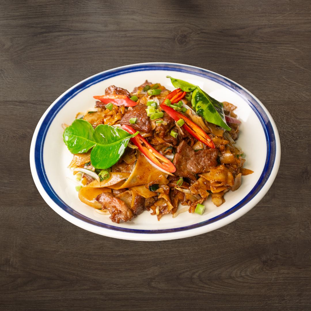 Wholegrain Kway Teow with Eggs & Spring Vegetable